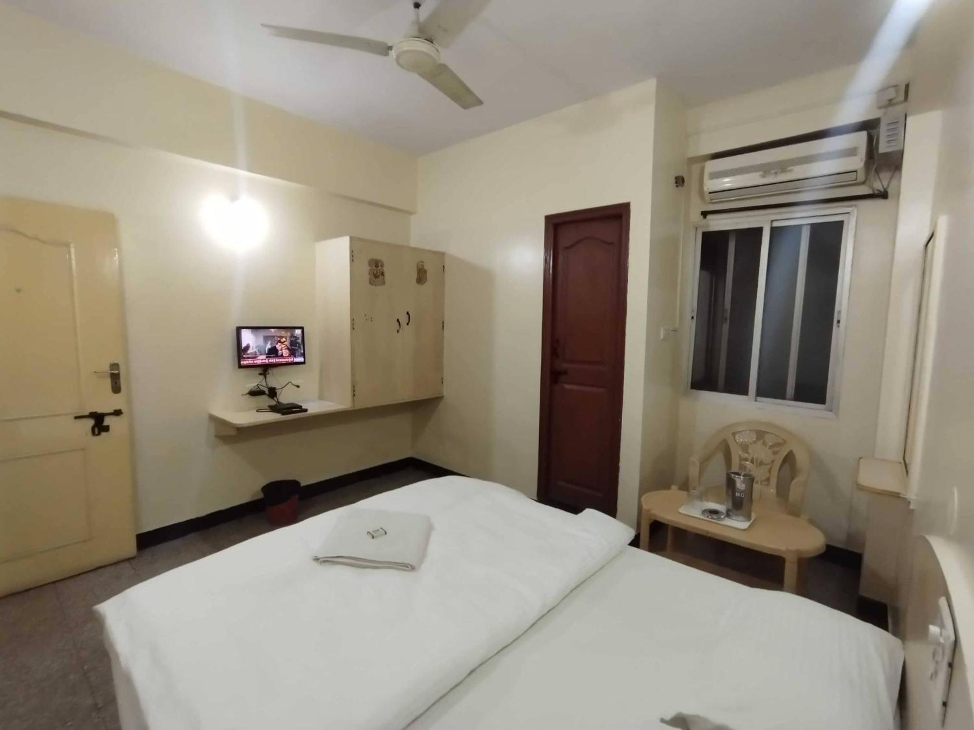 Hotel O Sri Vijaya Palace Lodging Bangalore Exterior foto
